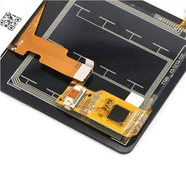 1,54 инчов сензорен LCD екран